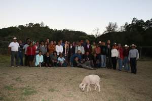 Grupo en San Martin Huamelulpan, con autoridades y comite del Museo Comunitario